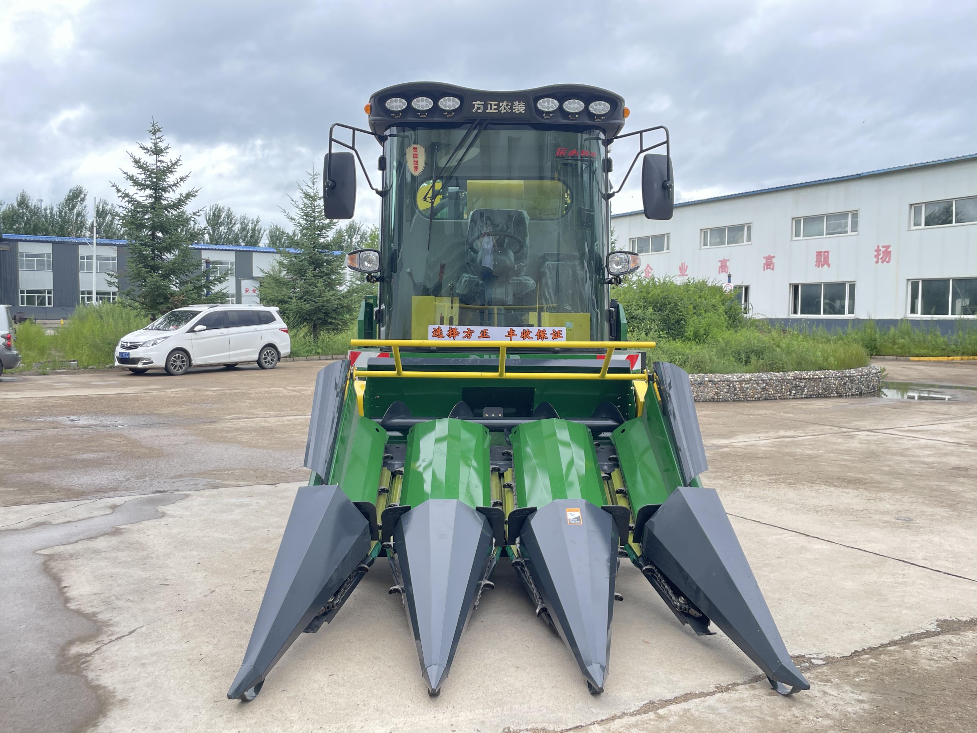 4YZ-3A三行自走式玉米收获机