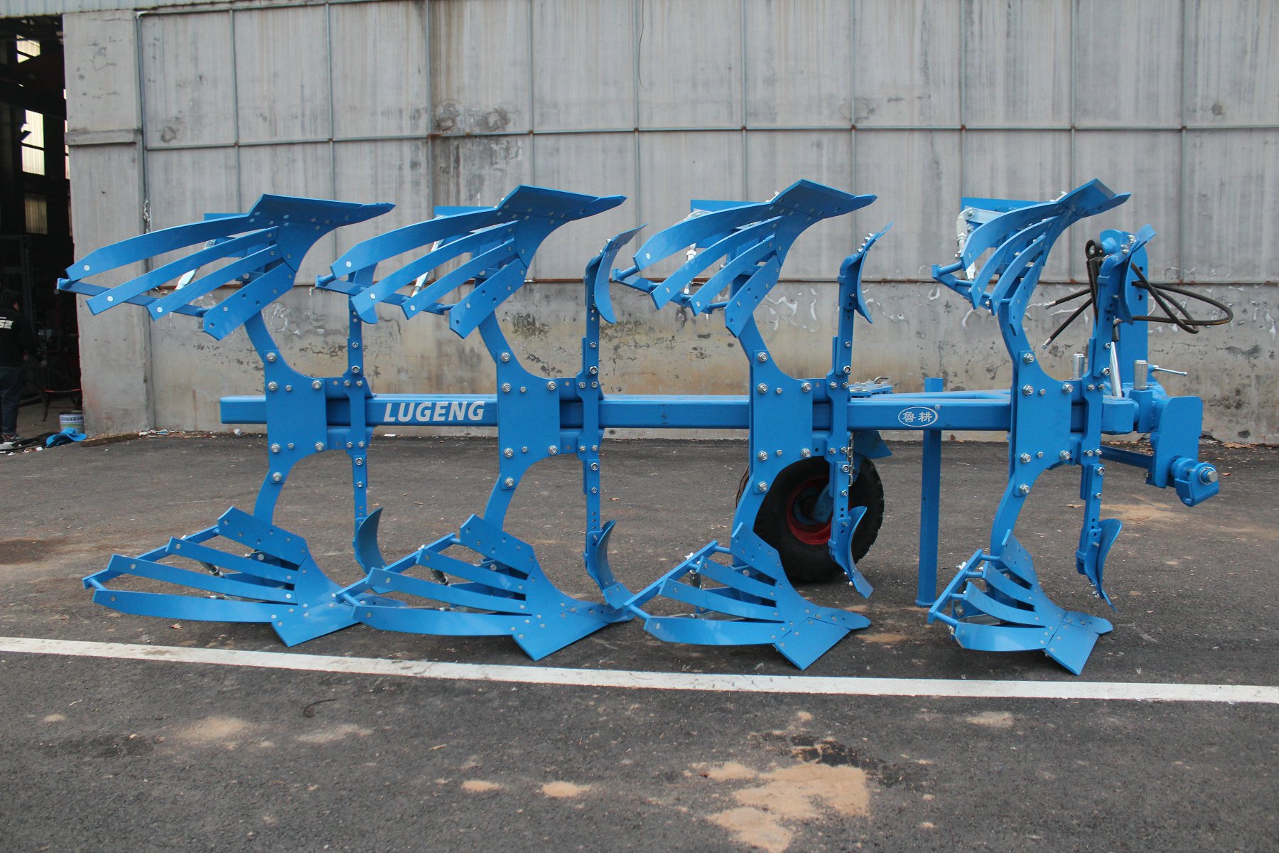 1LF-440F液压翻转犁