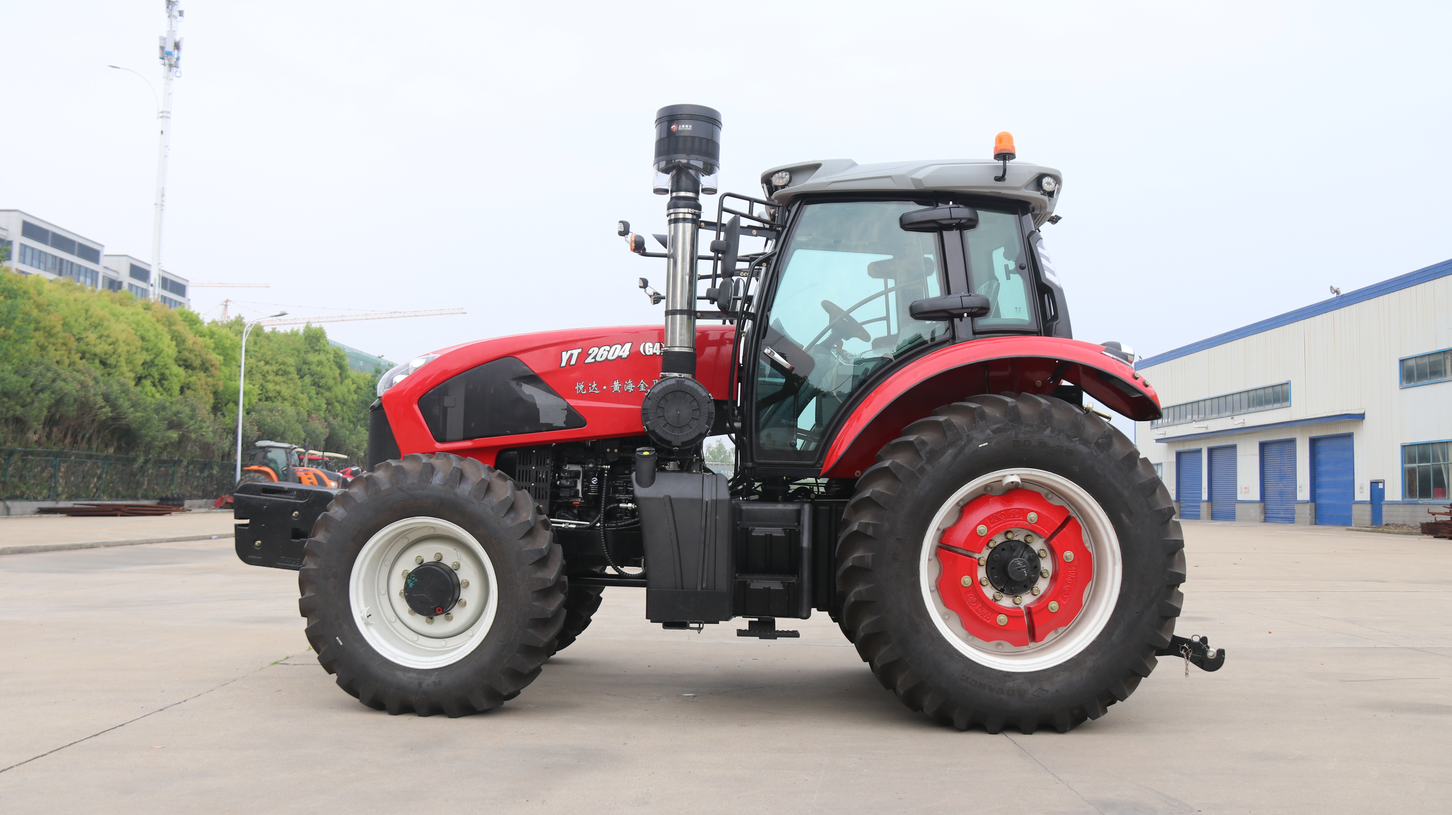 YT2604拖拉机