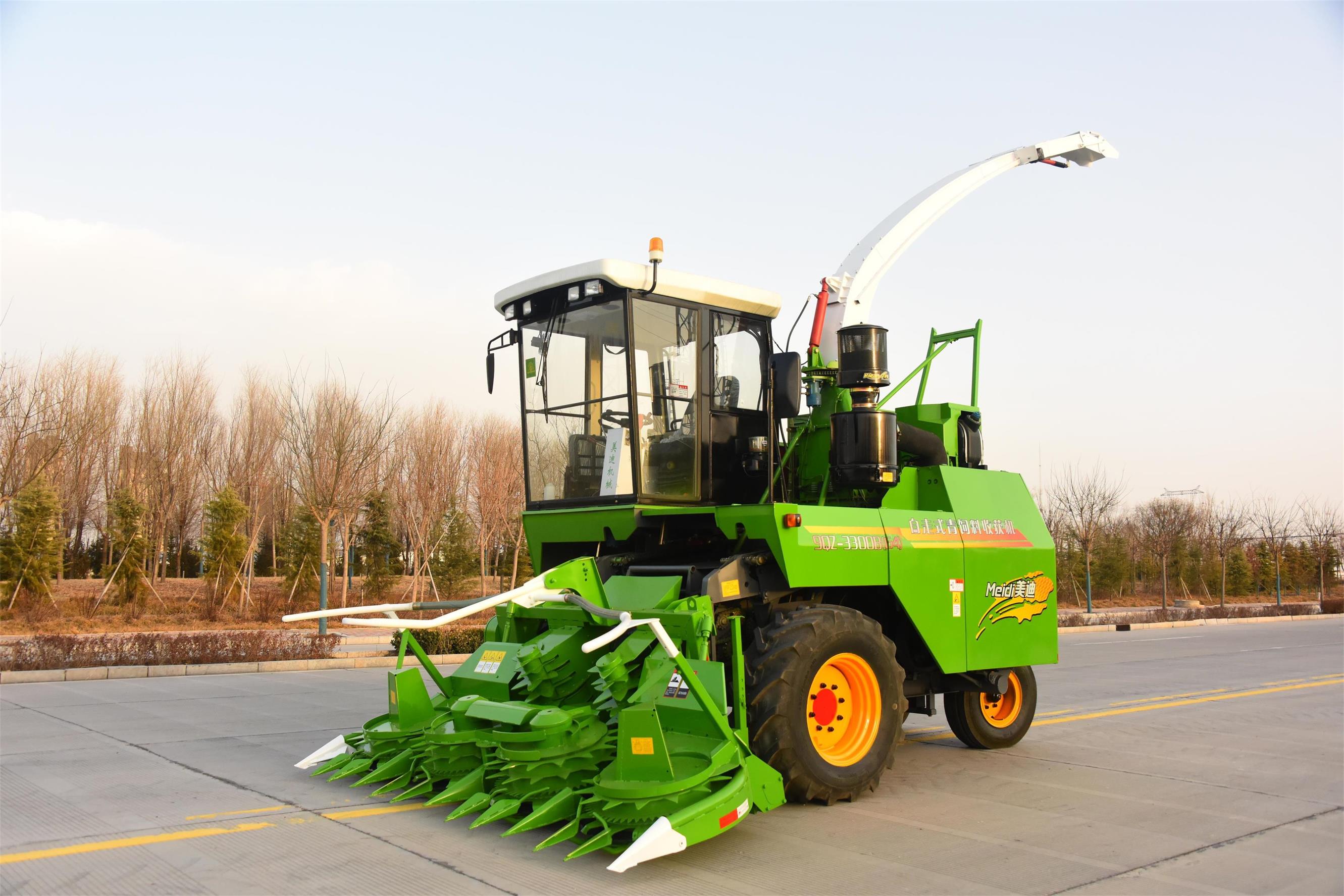 9QZ-3300B(G4)自走式青饲料收获机