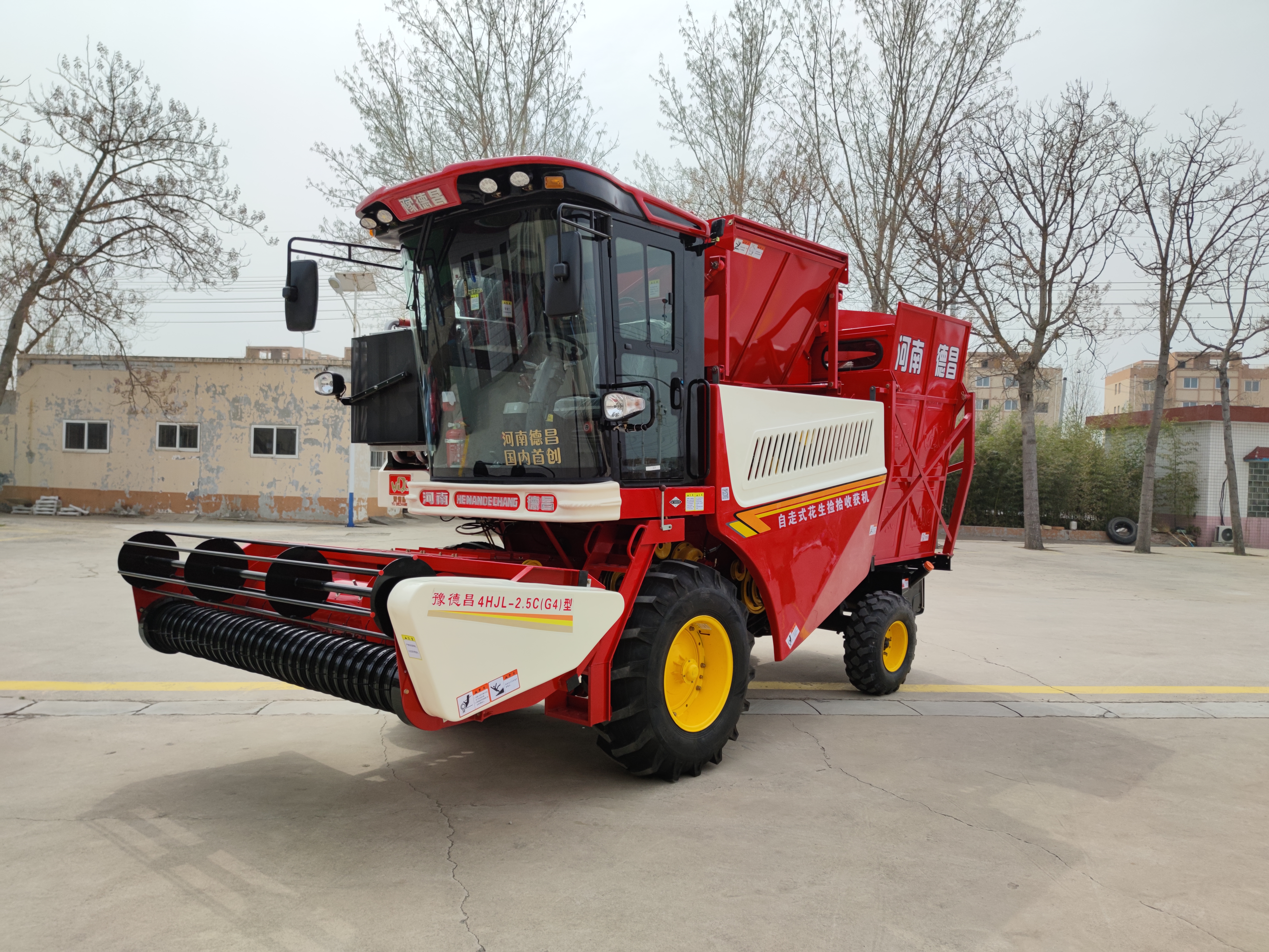 4HJL-2.5C（G4）型自走式花生捡拾收获机