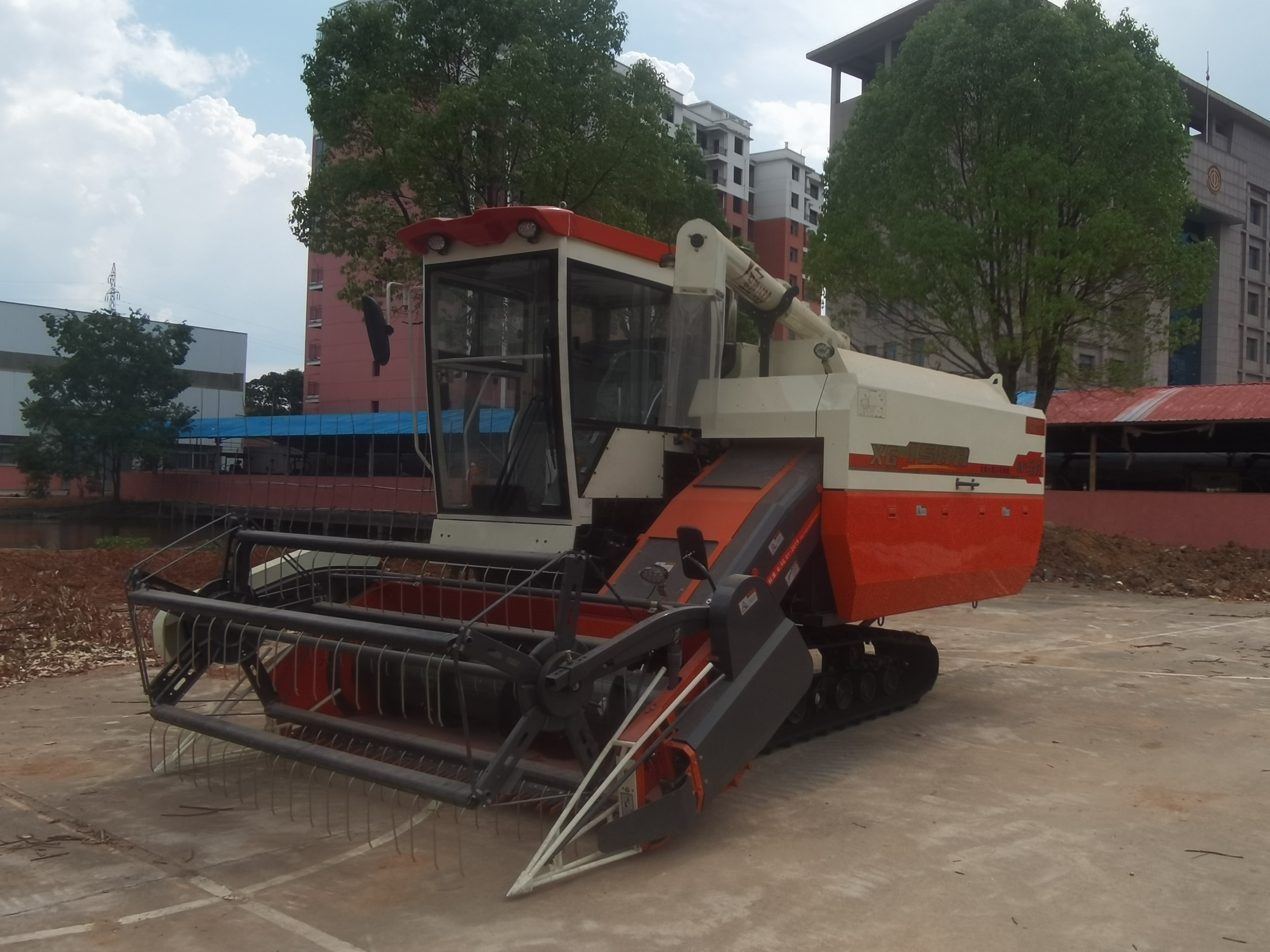 4LZ-7.0ZJ全喂入联合收割机