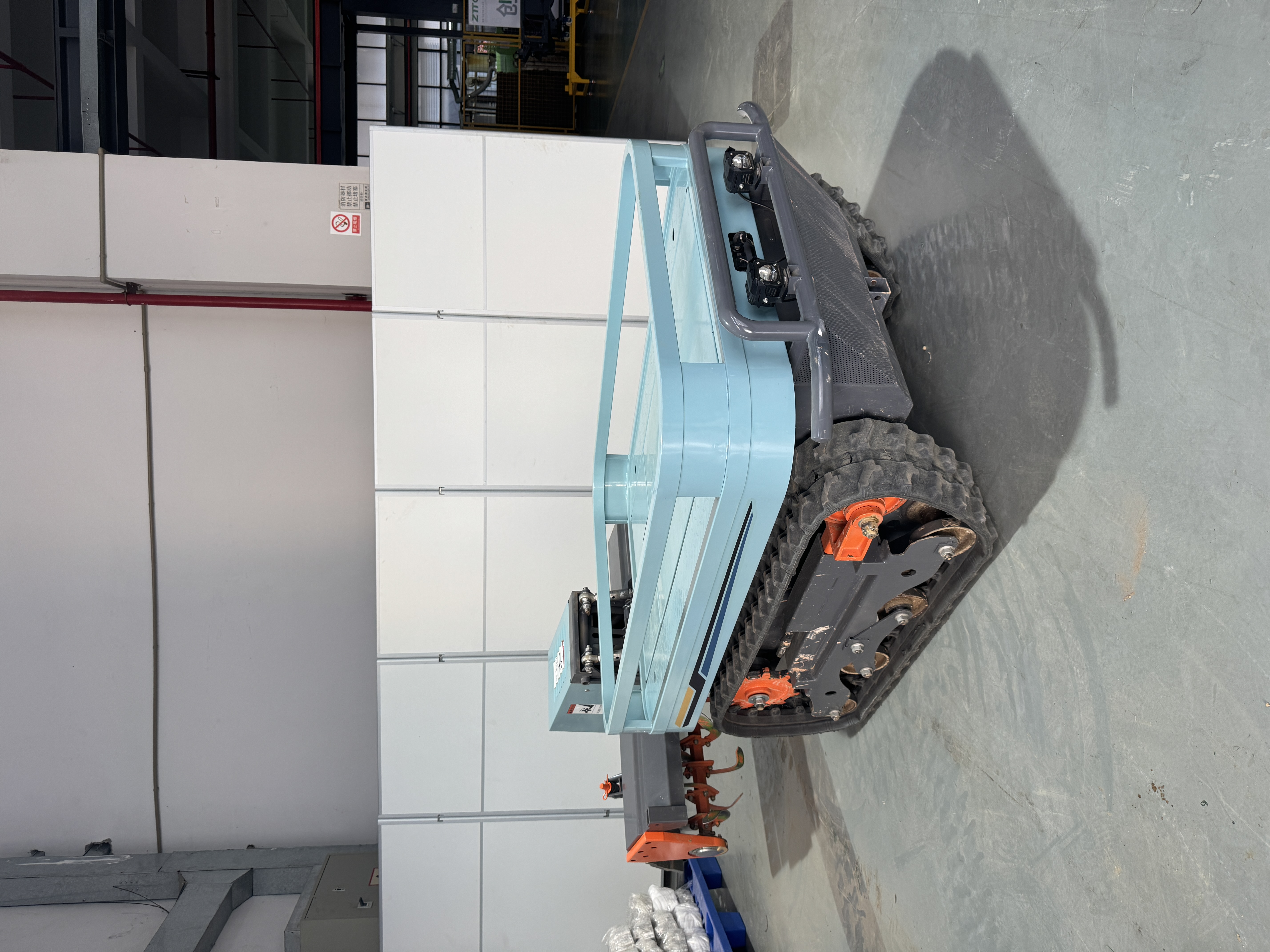 1GLD-12001GLD-1200系列多功能新能源电动履带式旋耕机