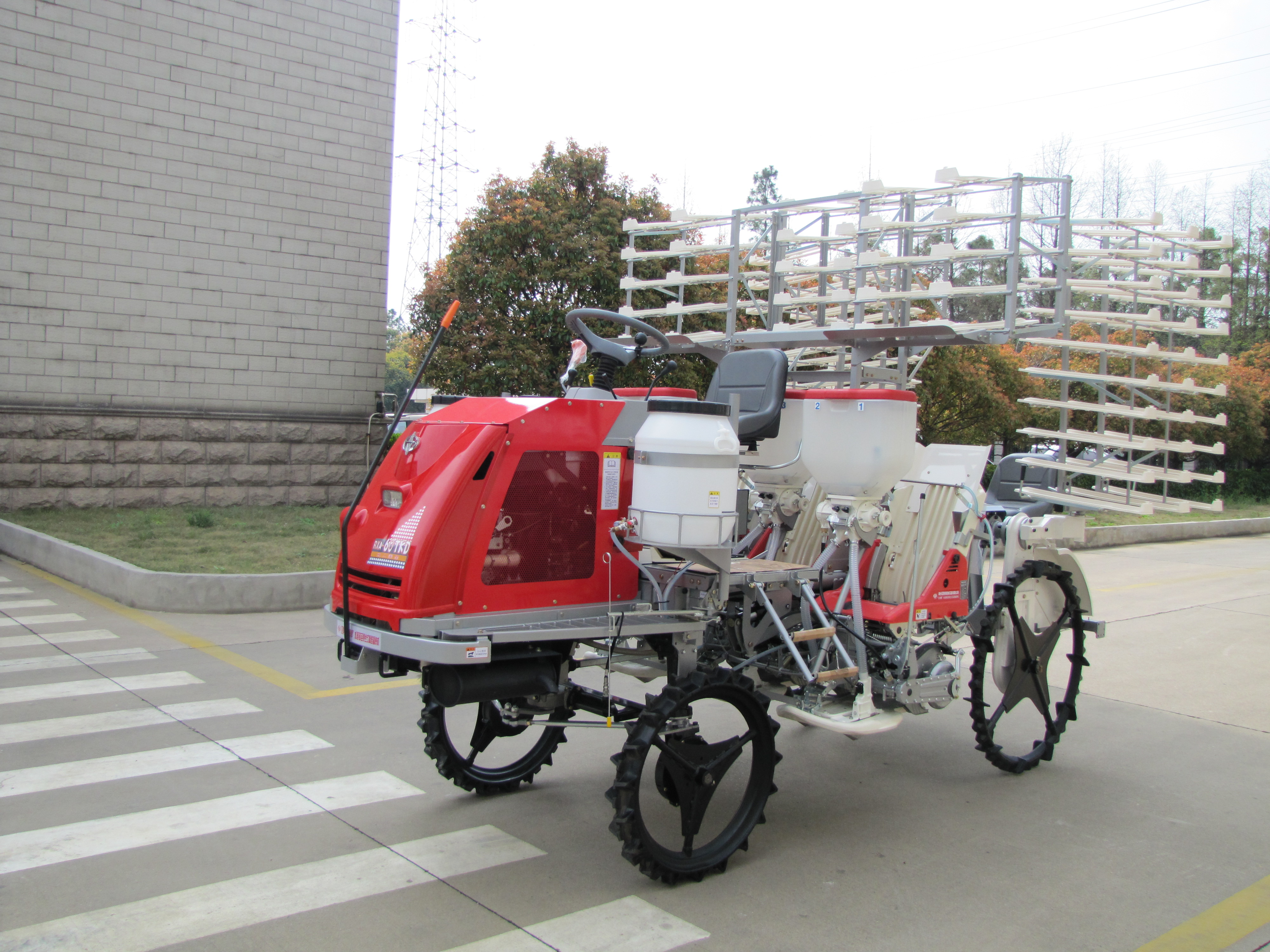 2ZB-6AKC(RXA-60TKC)乘坐式高速水稻钵苗移栽机