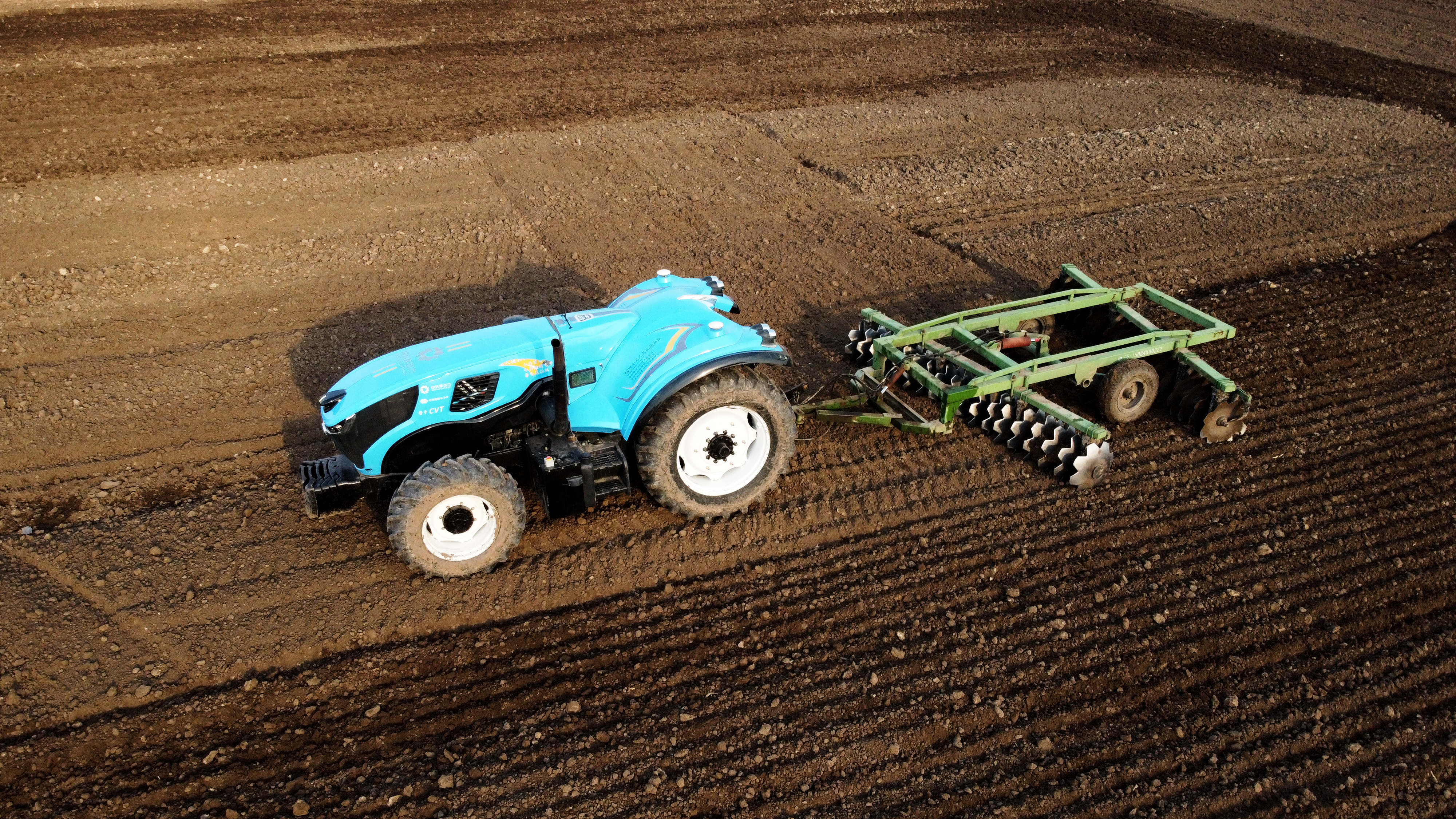 NCT1404智牛号无人作业智能农机