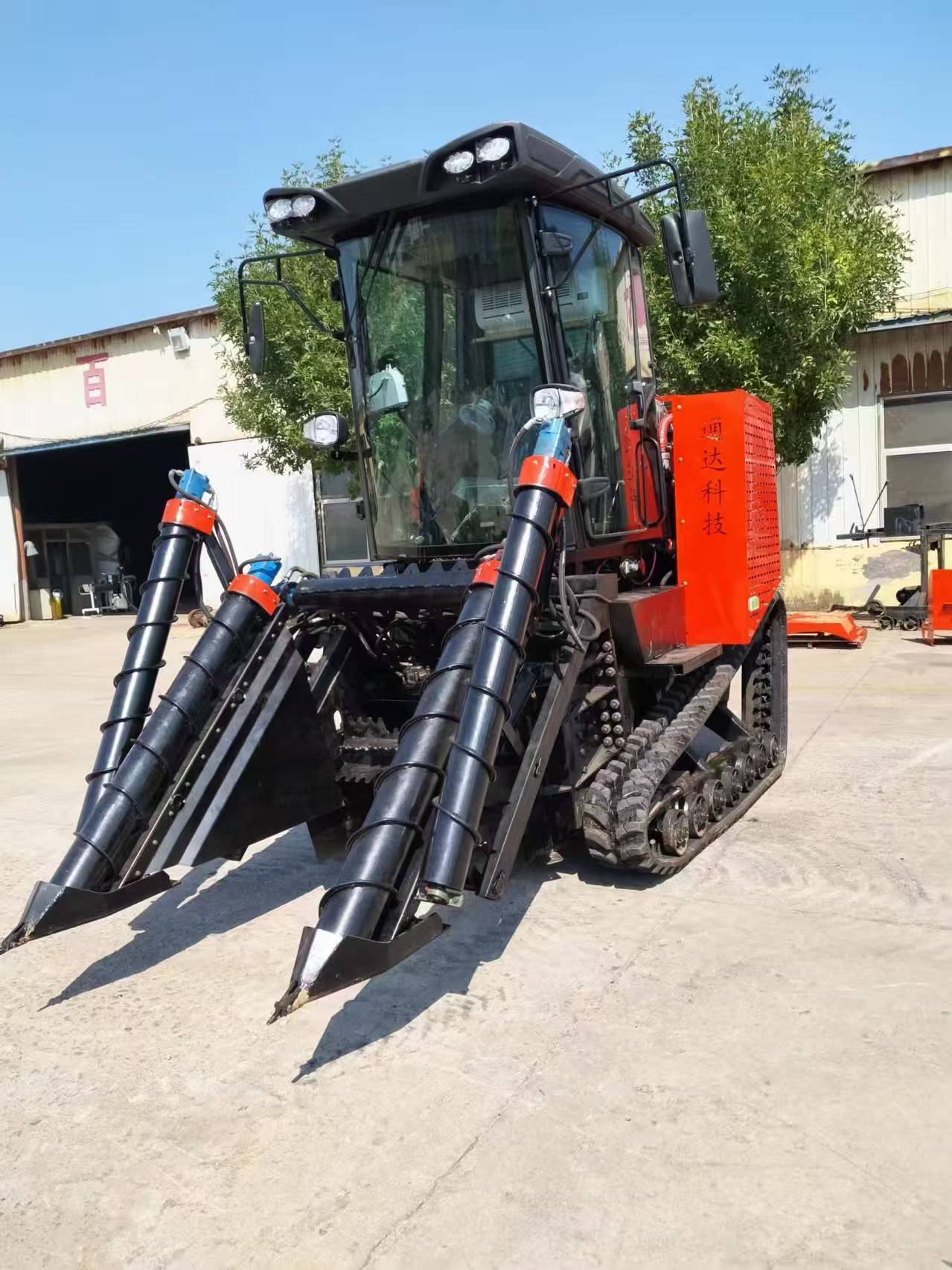 4GD-2A履带式甘蔗割堆机