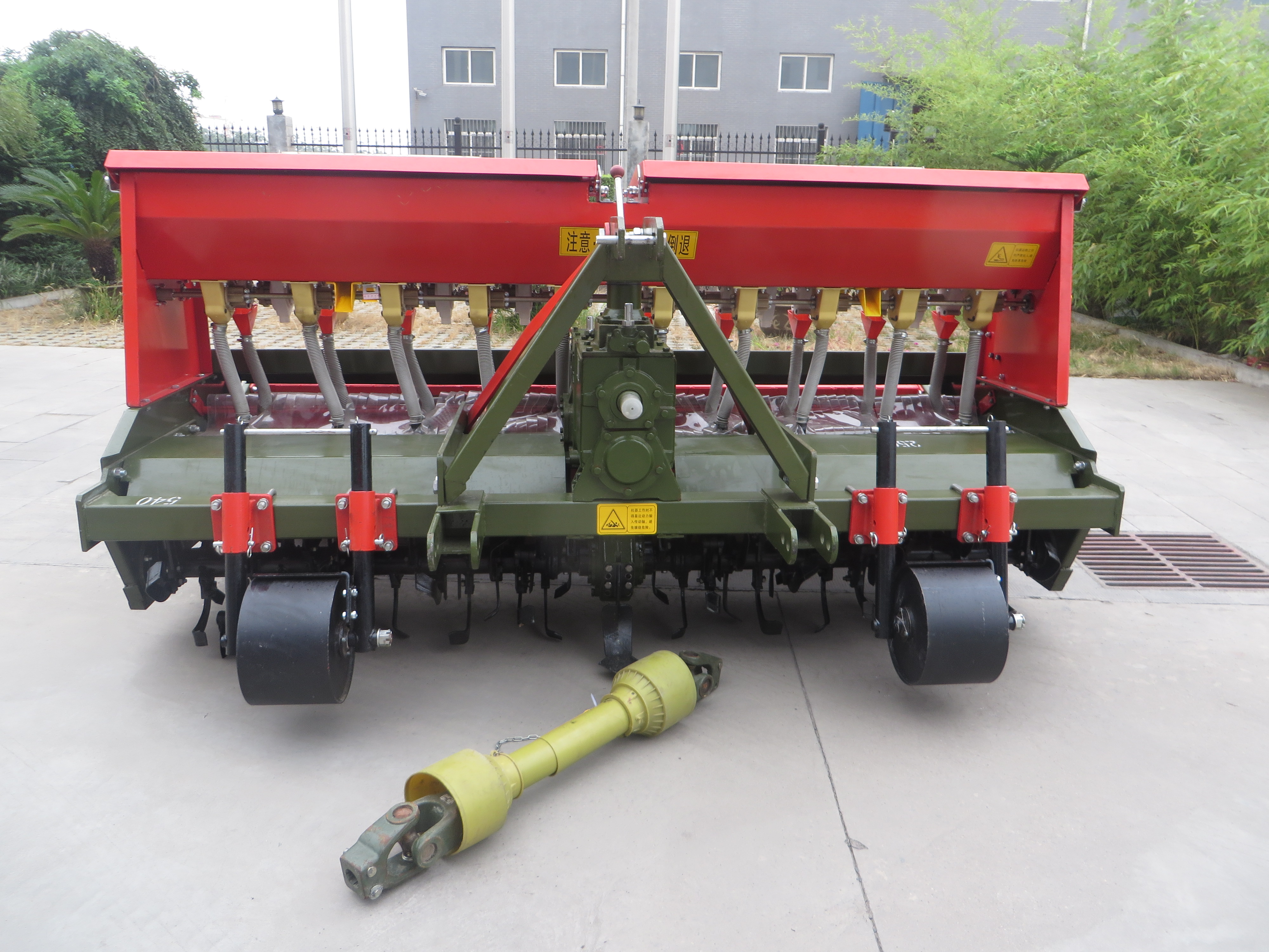 2BMG-14(7)(250)免耕播种施肥机