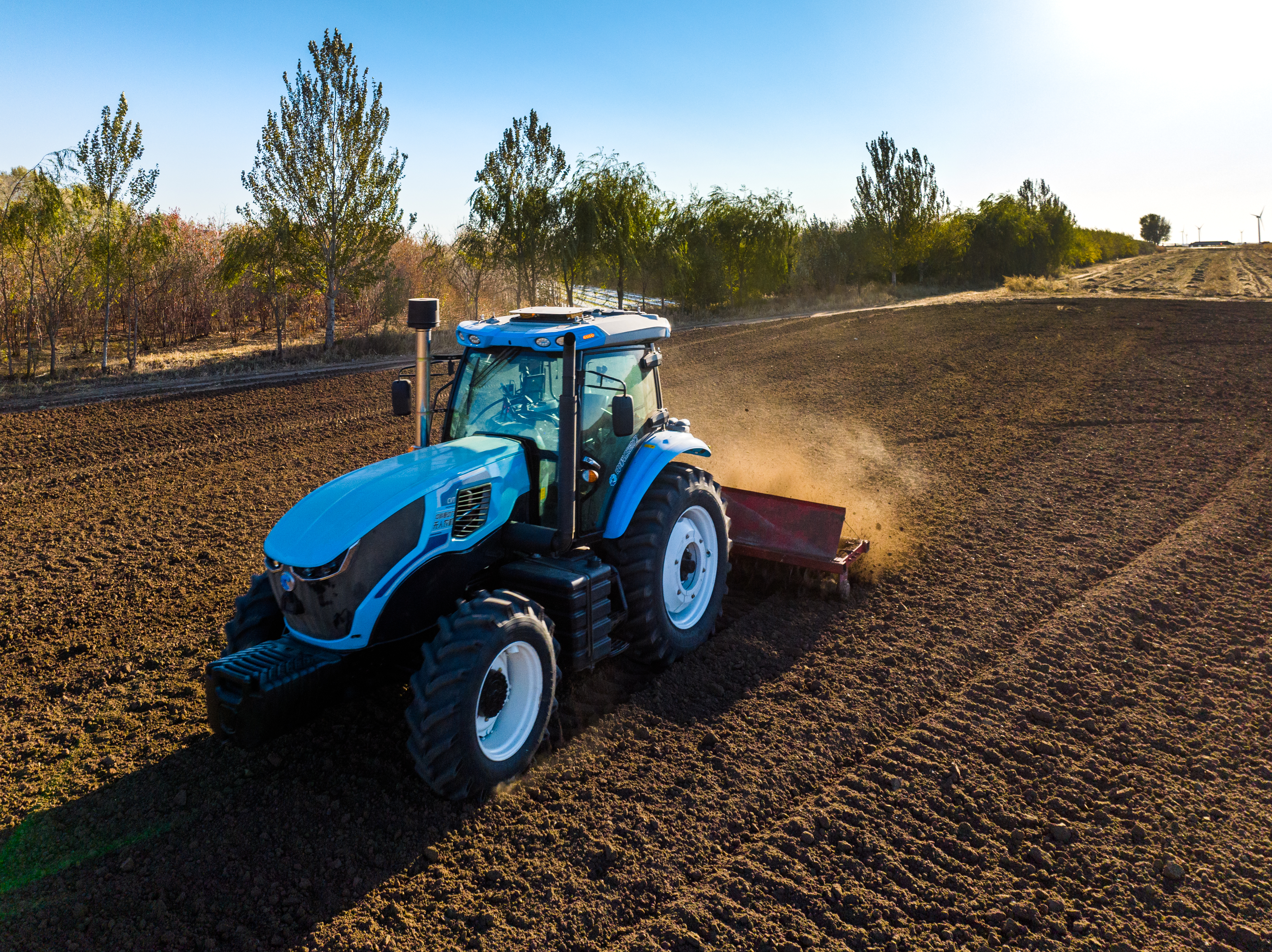 ST-YDL1404智牛号无人作业智能农机