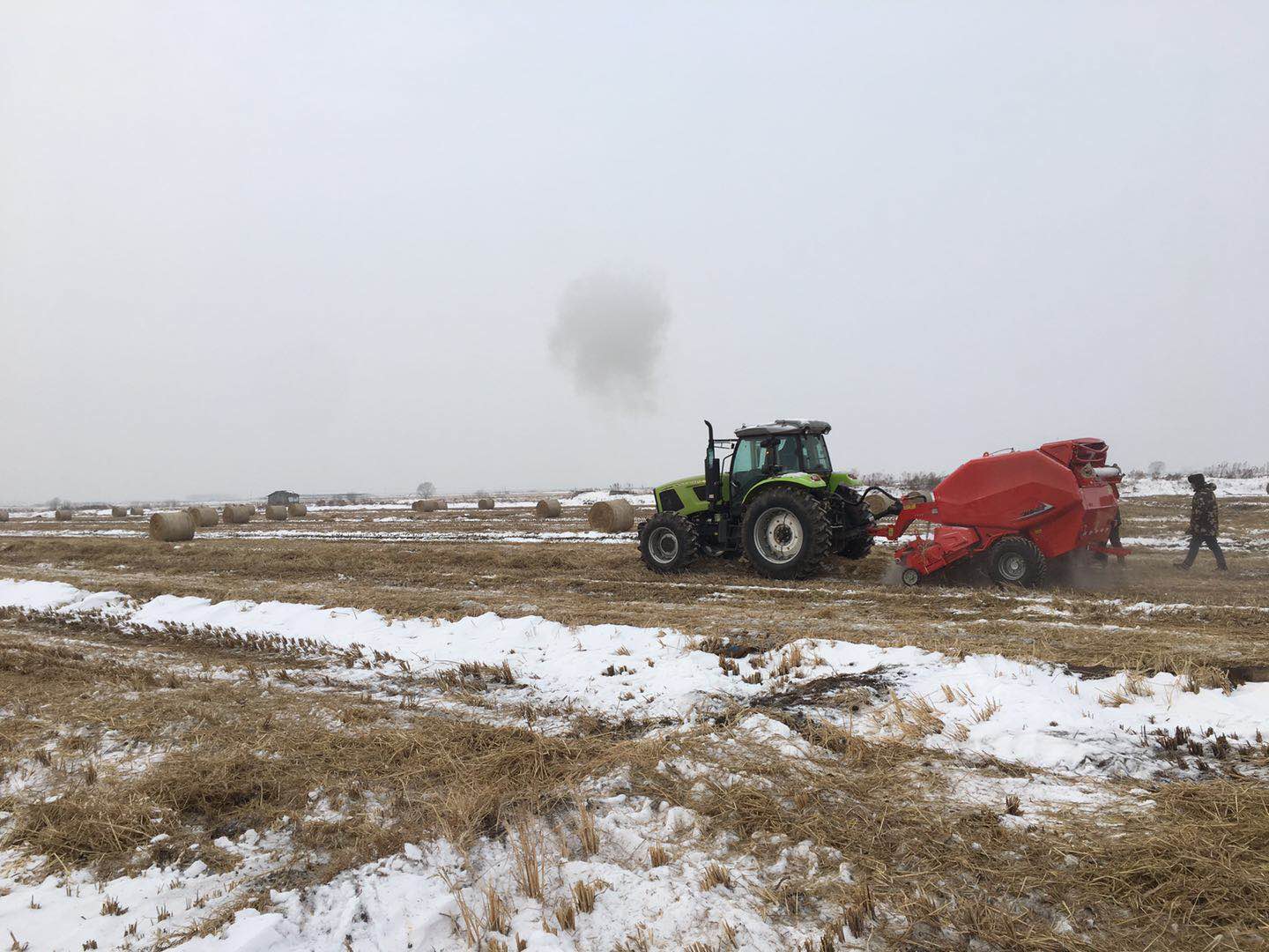 9YT-2.2C圆草捆打捆机