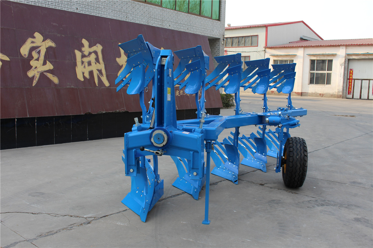 1LF-540液压翻转调幅犁