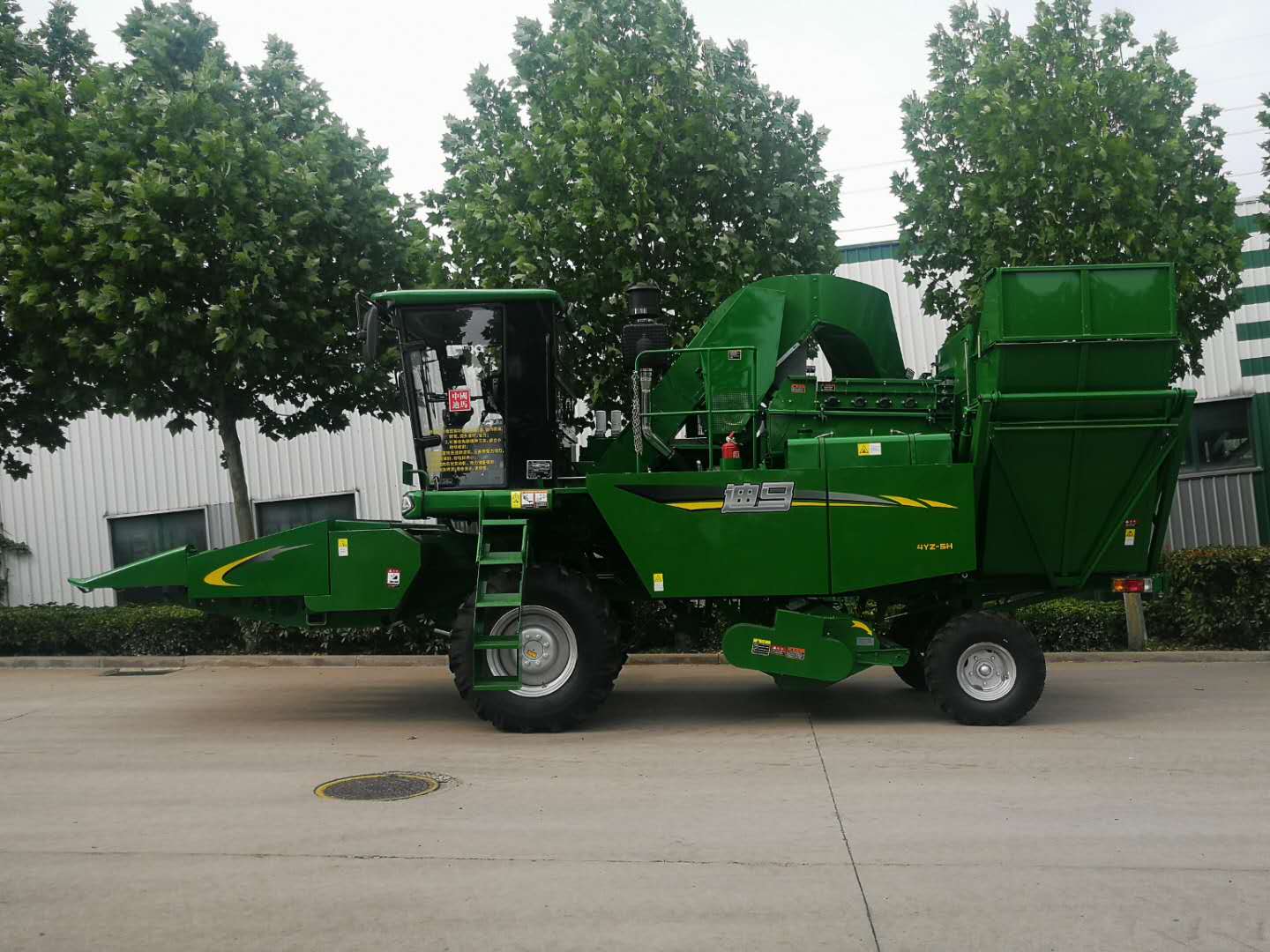 4YZ-5H自走式玉米收获机