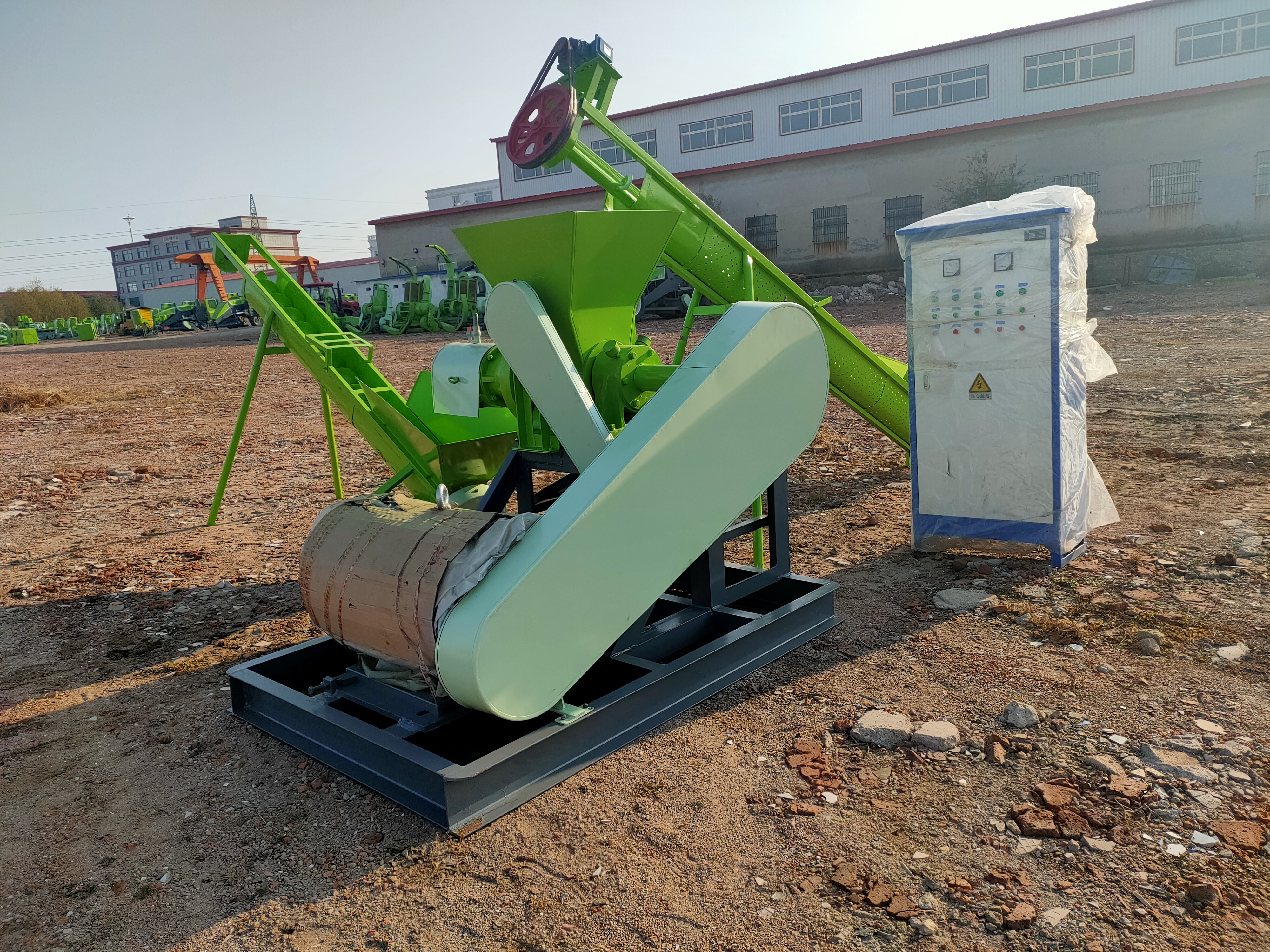 9P-250秸秆饲料膨化机