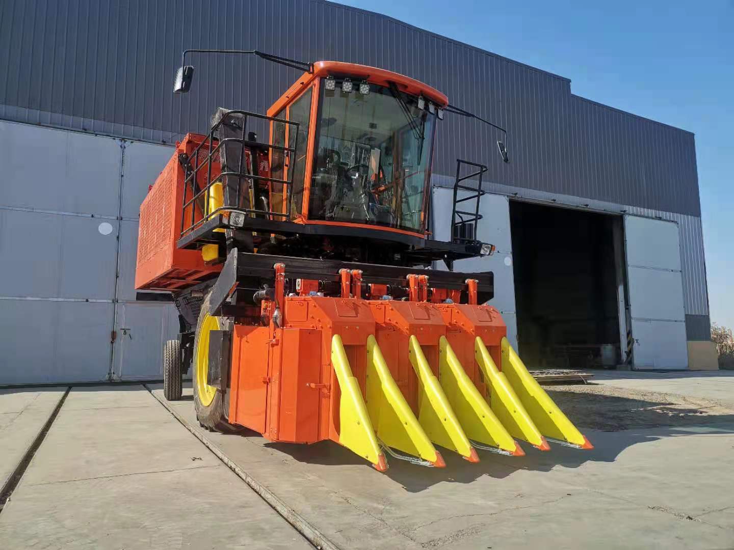 4MZ-3A自走式棉花收获机