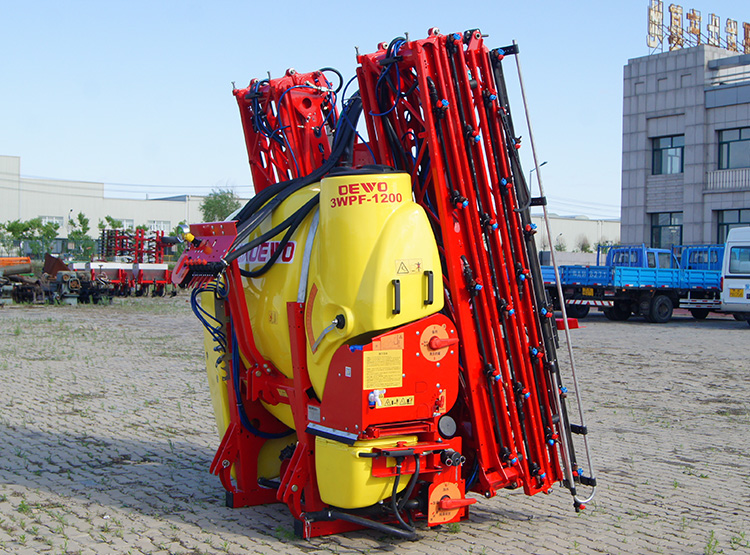 3WP-1200S喷杆式喷雾机