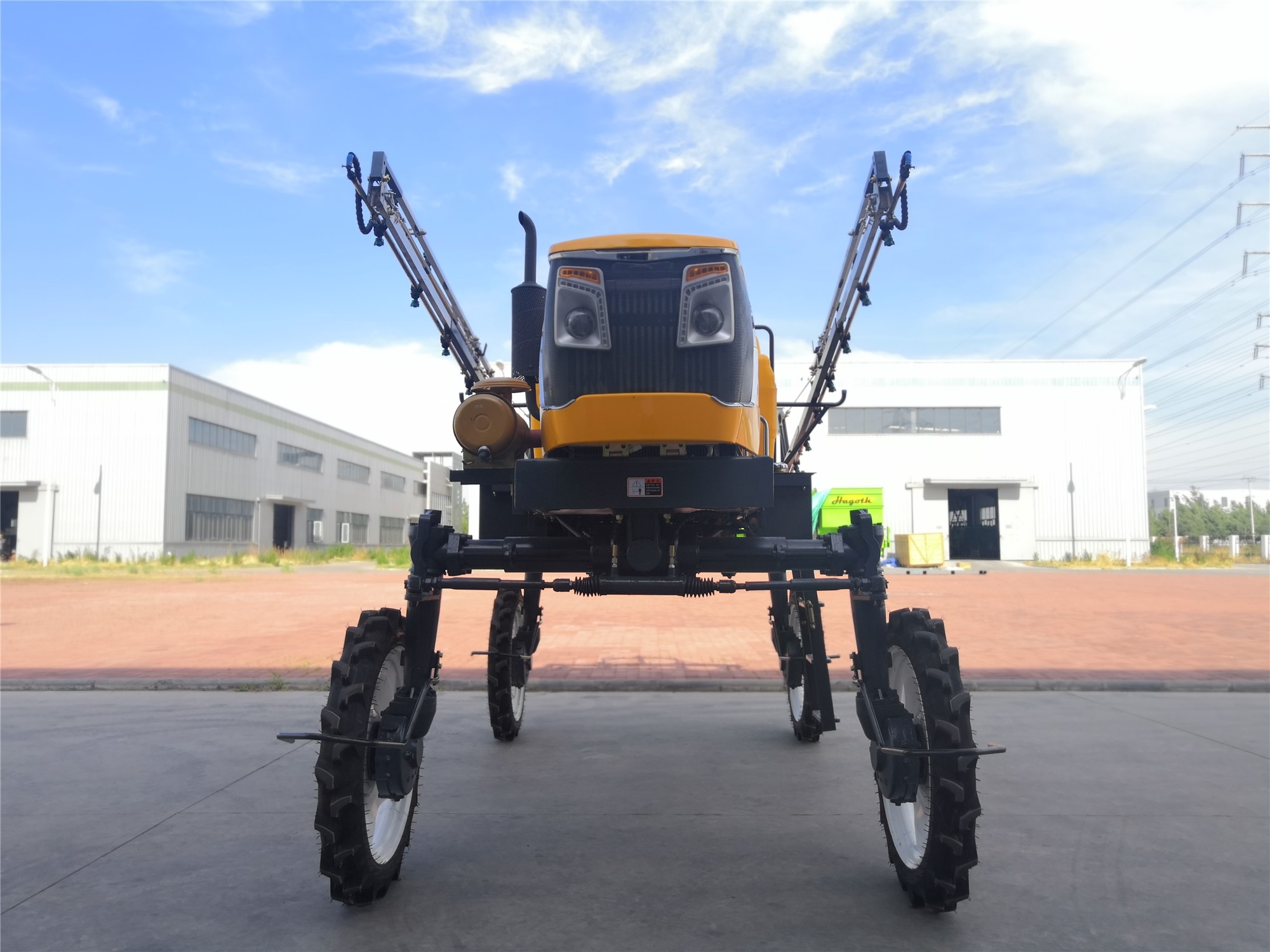 3WPZ-1000自走式喷杆喷雾机