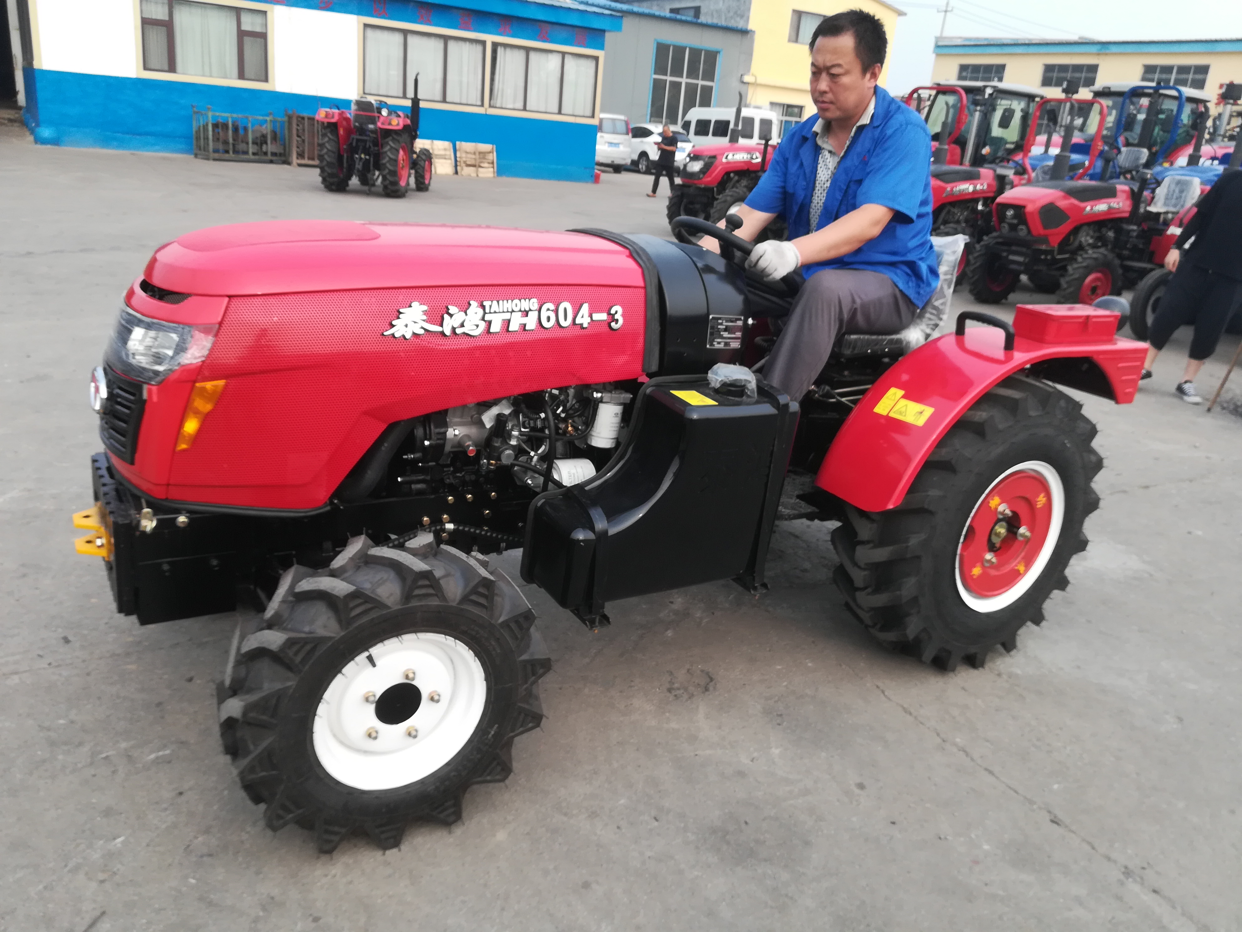 TH604-3轮式拖拉机