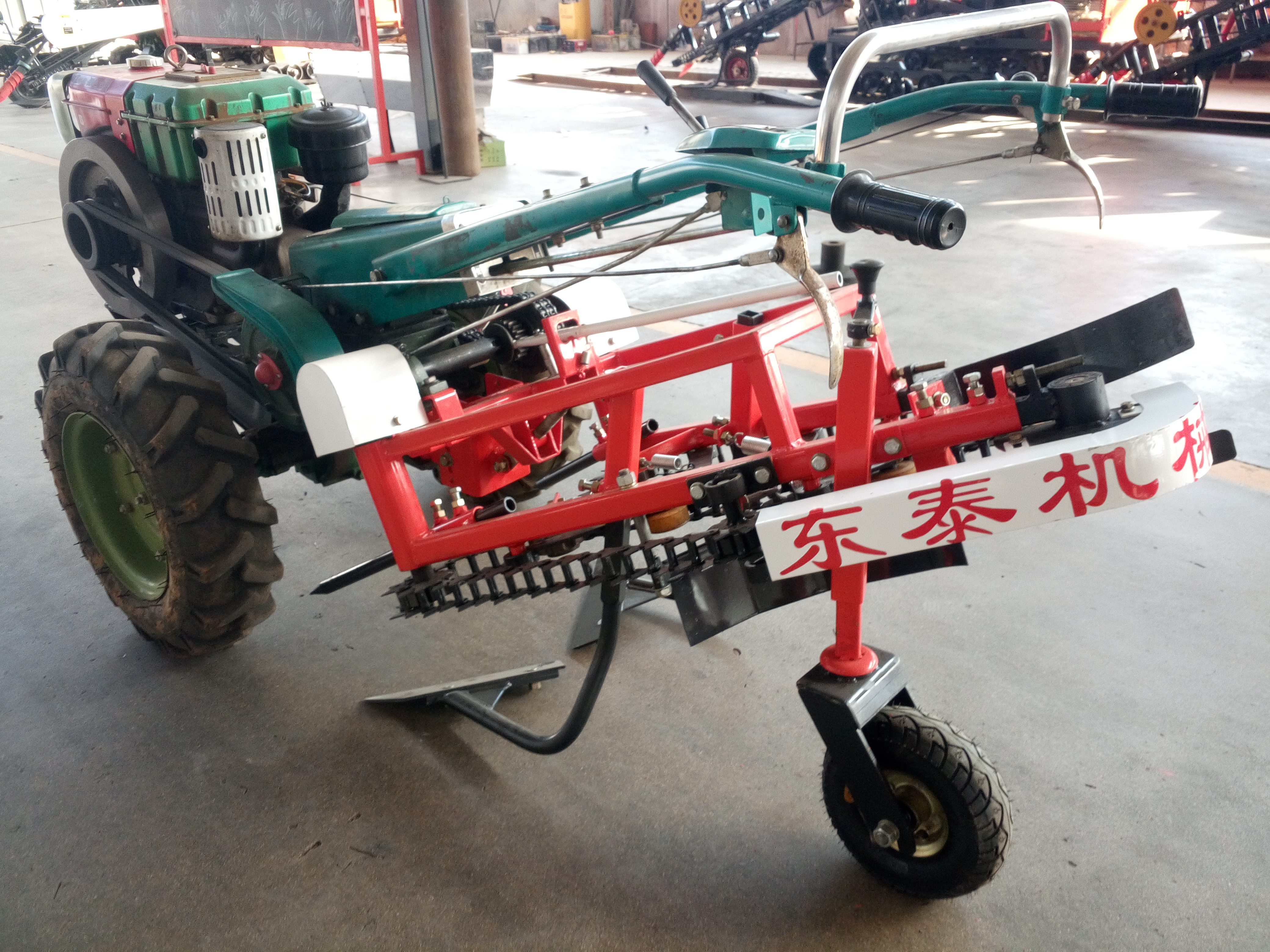 4HS-2花生收获机