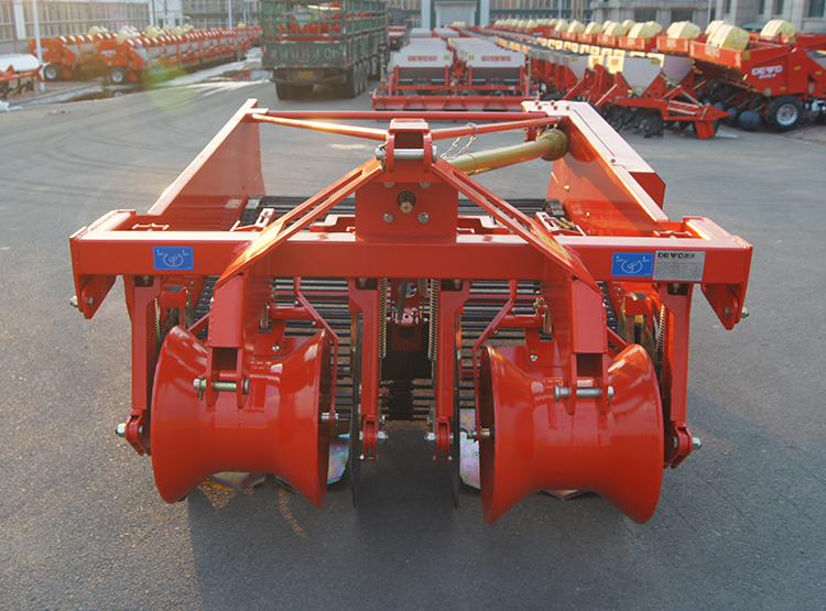 4UMX-180马铃薯收获机